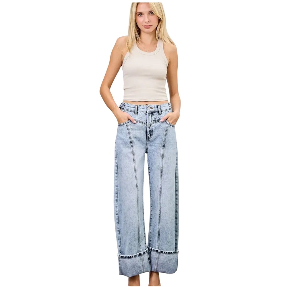 Saige Denim Size 3/26 Light Wash High Rise Wide Leg Cuffed Seam Jeans
